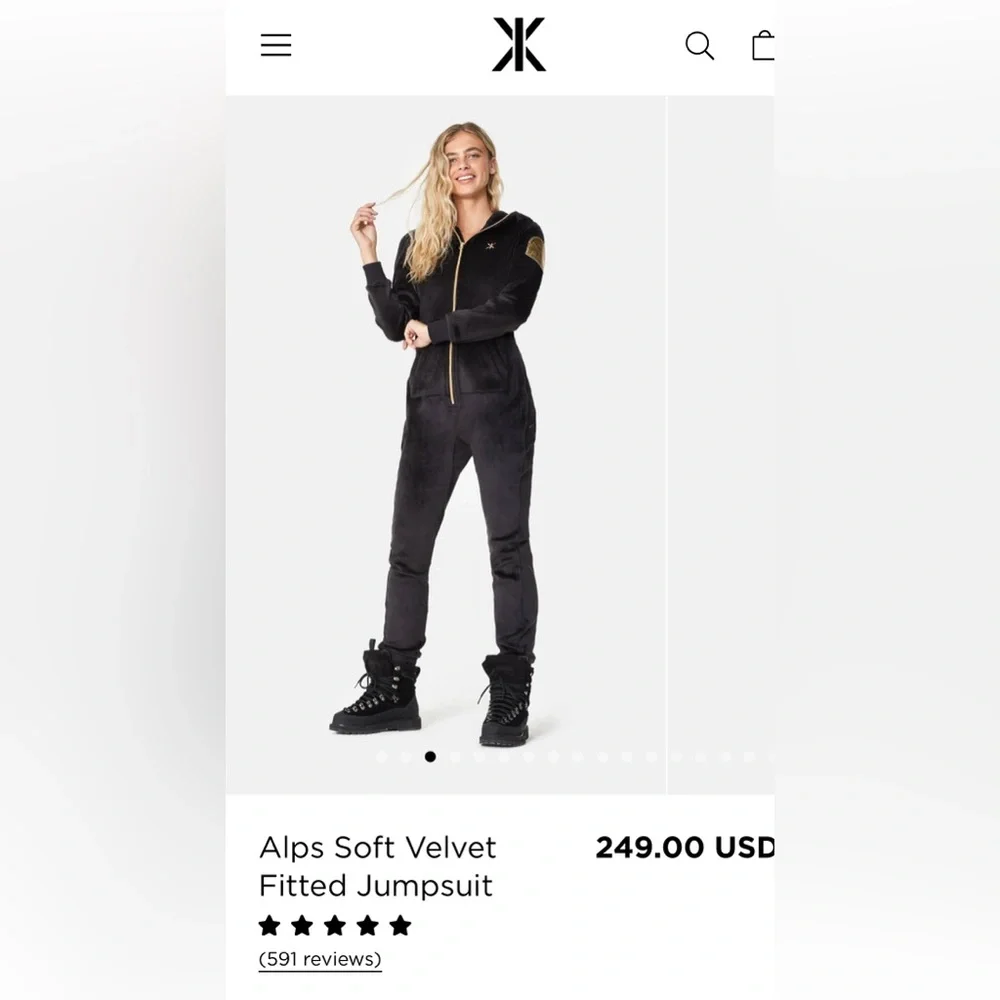 Onepiece Alps Soft Velvet
Fitted Jumpsuit - Picture 6 of 7